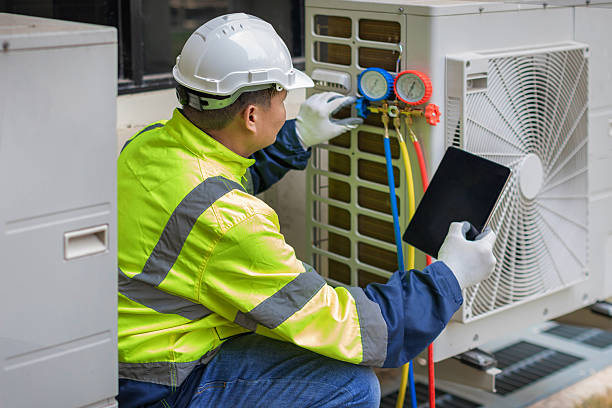 Professional Hvac technician working in Lattimore, NC